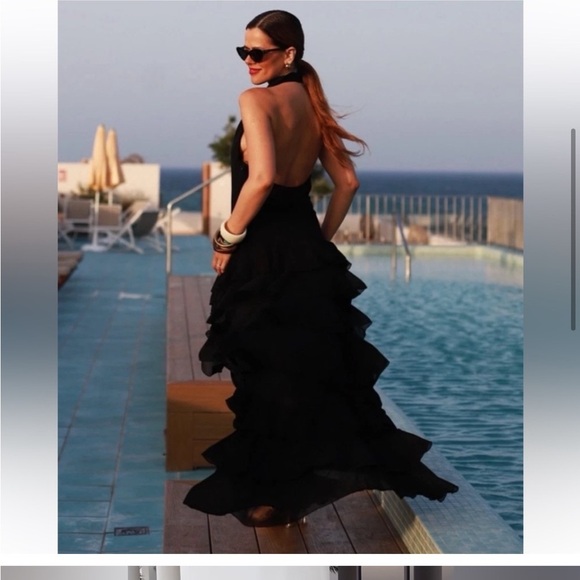 NWT ZARA VIRAL Halter Ruffled Maxi Dress SIZE XS
🚨FIRM PRICE NO DISCOUNT - Picture 6 of 15